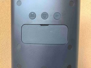 Picture of the back of the Sony SRS XP500 speaker. showing the closed port door.